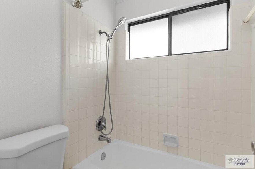 Building Photo - 4722 Beaver Pond Dr