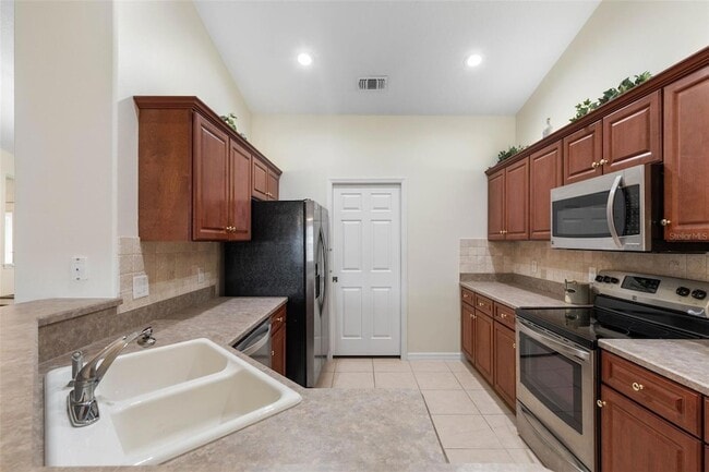 Building Photo - 46 Fenwood Ln