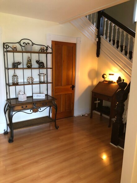 Building Photo - 701 Market St