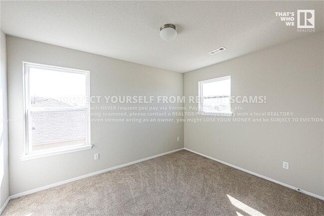 Building Photo - 2712 Wyandotte Ave