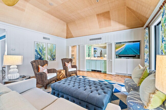 Building Photo - 330 S Beach Rd