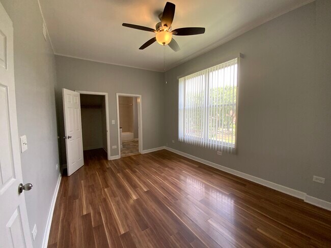 Building Photo - 803 S Karlov Ave