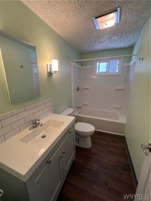 Building Photo - 146 Wallace Ave