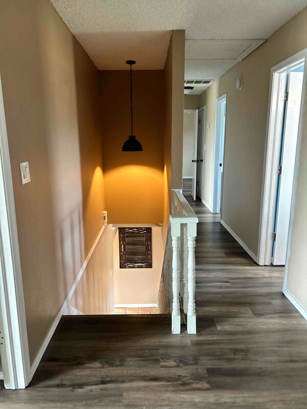 Building Photo - 9224 W 1st St