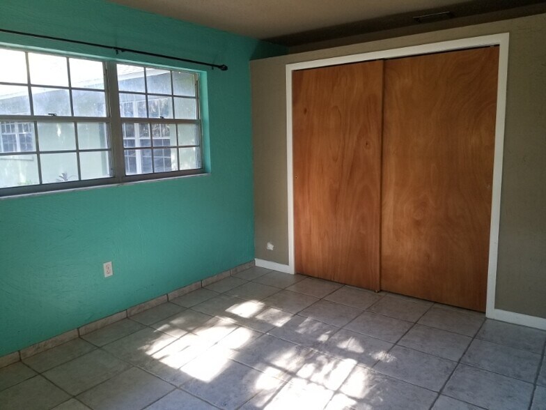 Building Photo - 1165 Fox Creek Dr