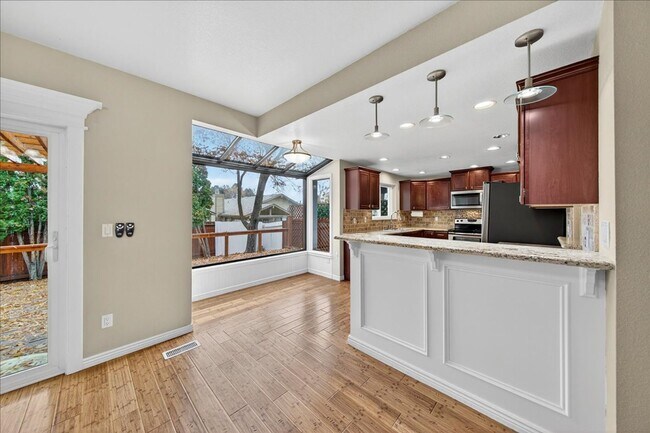 Building Photo - Gorgeous Updated Home in the Heart of Eagle Hills