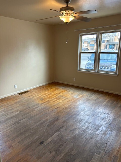 Building Photo - 726 Grand Ave