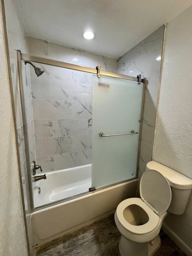 Building Photo - 1917 N Congress Ave