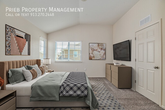 Building Photo - 22021 W 124th Terrace