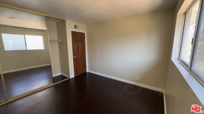 Building Photo - 845 N Juarez St