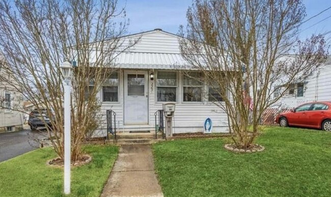 Primary Photo - 229 Churchill Ave