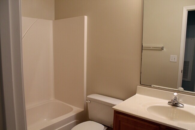 Building Photo - 4648 Fringetree Dr