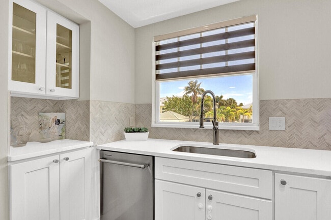 Building Photo - 1506 Mizzenmast Way
