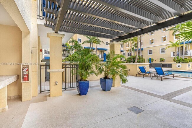 Building Photo - 8395 SW 73rd Ave