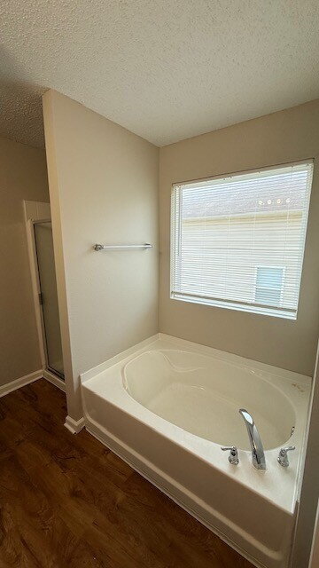 Building Photo - EAST SIDE 4 BEDROOM NEWER HOME AVAILABLE NOW!