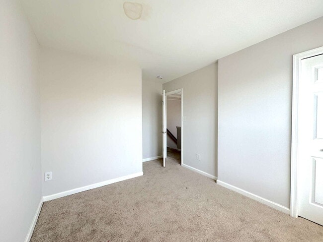 Building Photo - Inviting Suburban Retreat with Spacious Layout and Timeless Hardwood Flooring