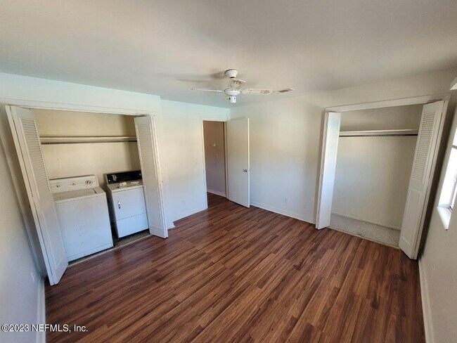 Building Photo - 1540 El Prado Rd