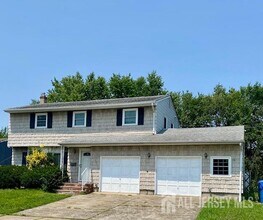 Building Photo - 204 Marlin Dr
