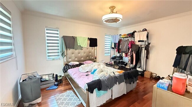 Building Photo - 1424 SE 22nd Terrace