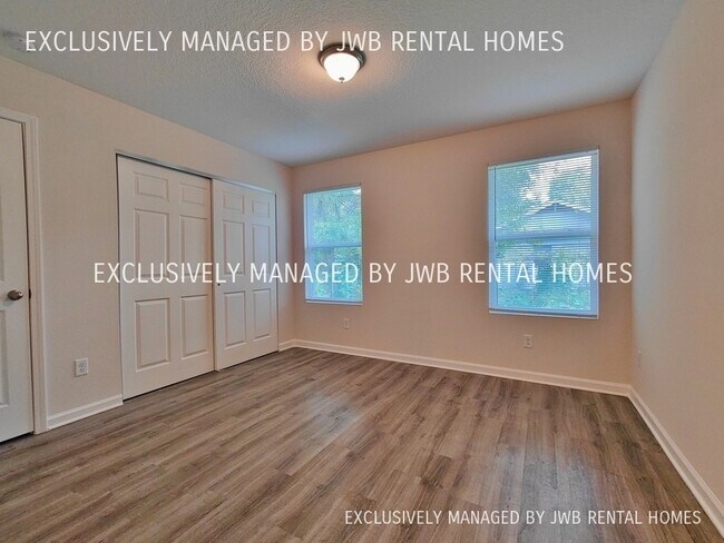 Building Photo - 1505 W 32nd St