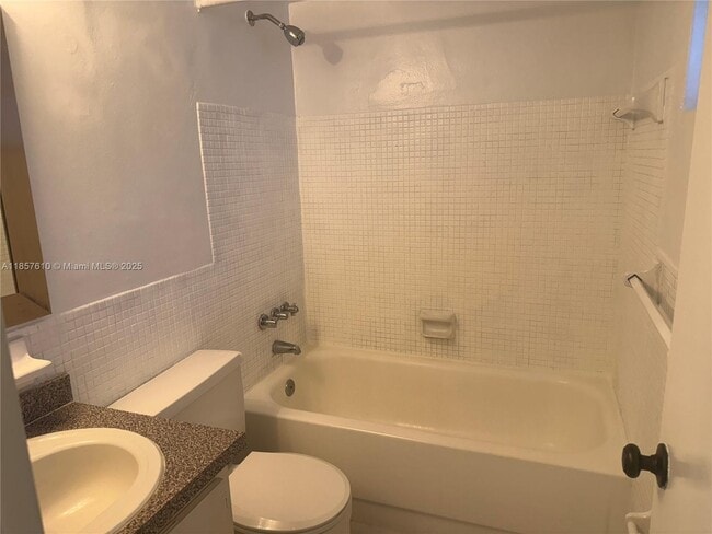 Building Photo - 8370 SW 65th Ave
