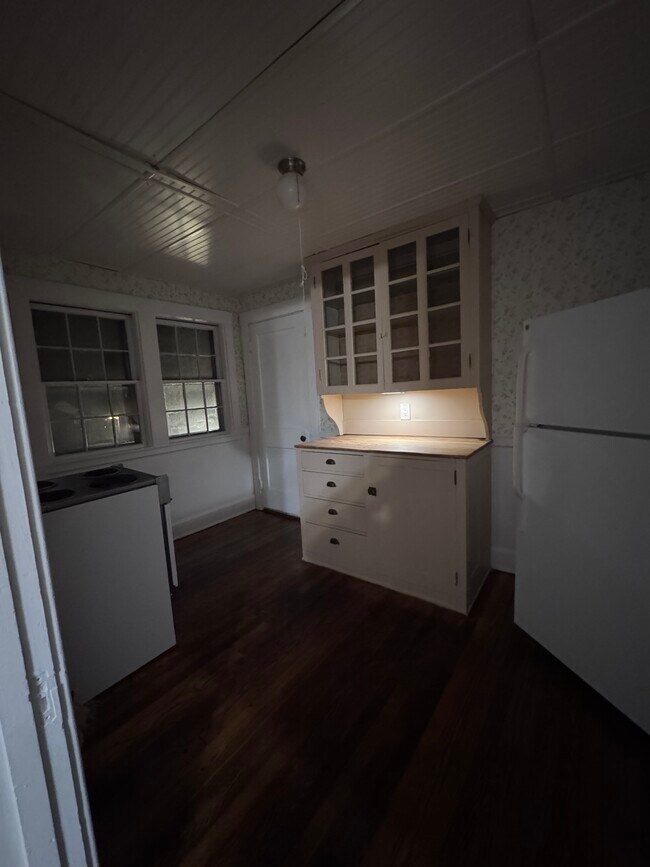 Building Photo - 11 Page St