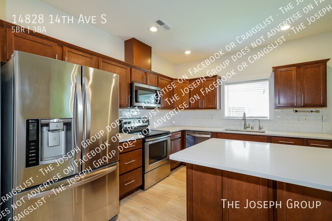 Building Photo - 14828 14th Ave S