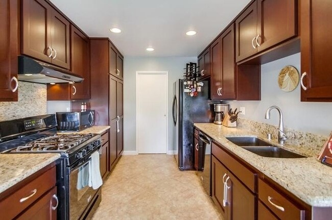 Building Photo - 4219 La Pinata Way