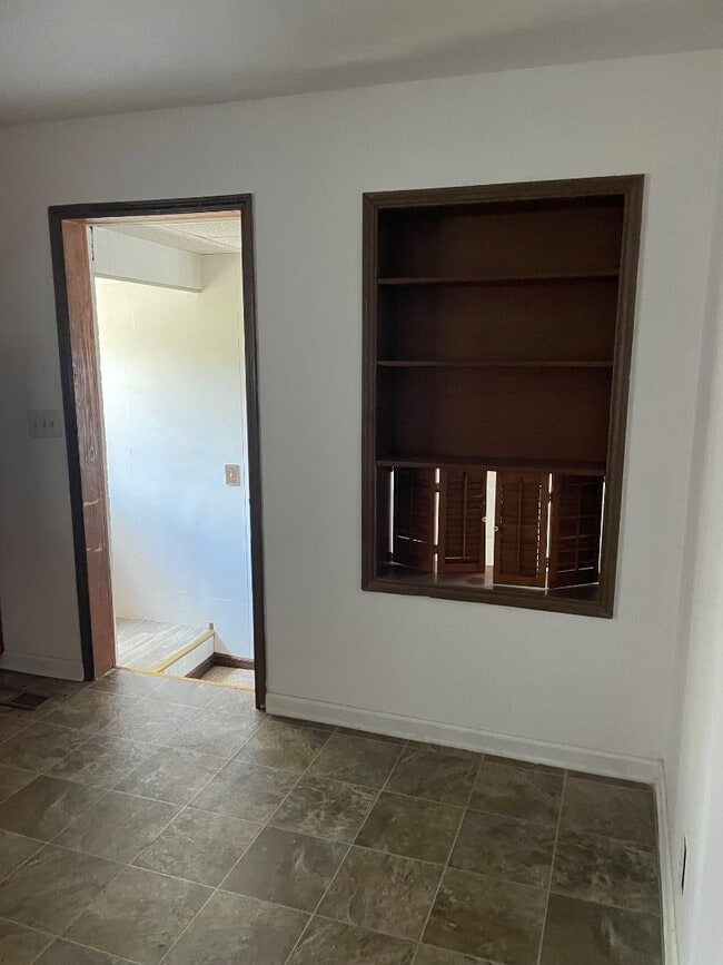 Building Photo - 1405 Woodland Dr