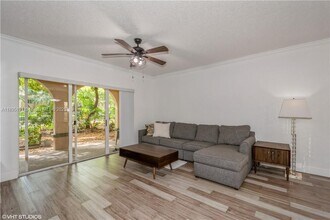 Building Photo - 2439 Centergate Dr