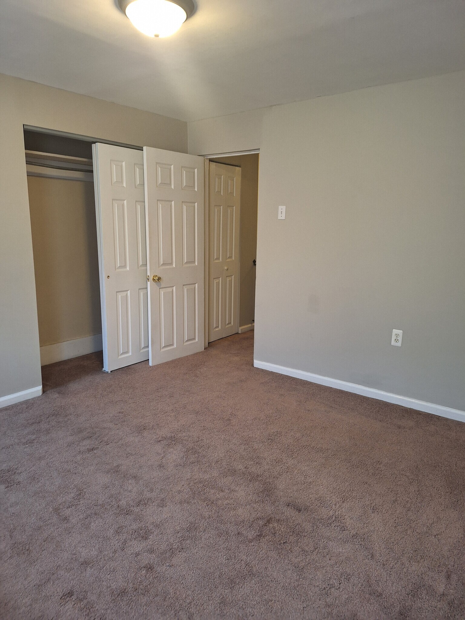 Primary bedroom - 2314 S Colorado St