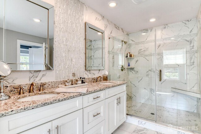 Building Photo - 1529 Paxton Ln