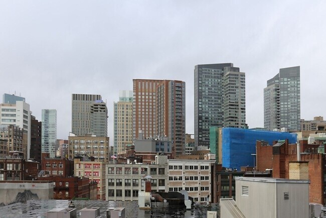 Building Photo - 144 Lincoln St