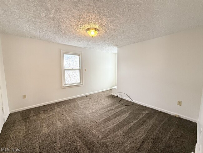 Building Photo - 2140 12th St SW