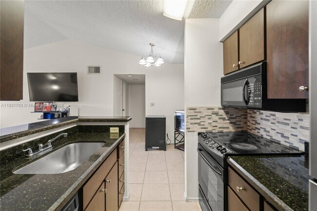Building Photo - 2866 S University Dr