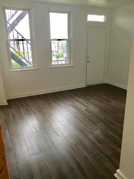 Building Photo - 3209 Ward St