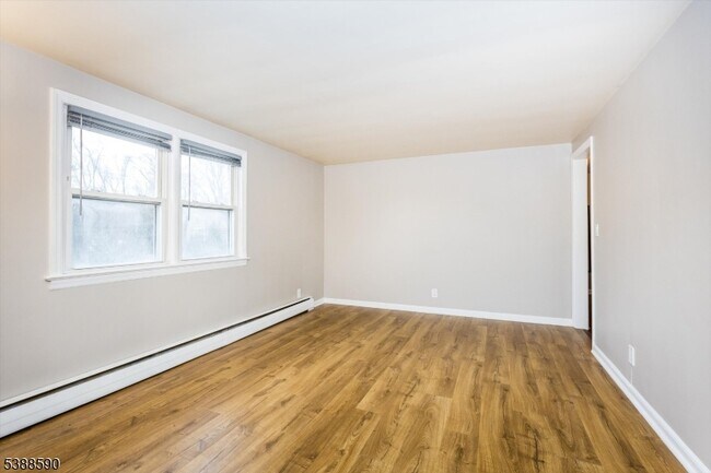 Building Photo - 76 Personette Ave