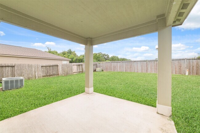 Building Photo - 21311 Shadow River Ln