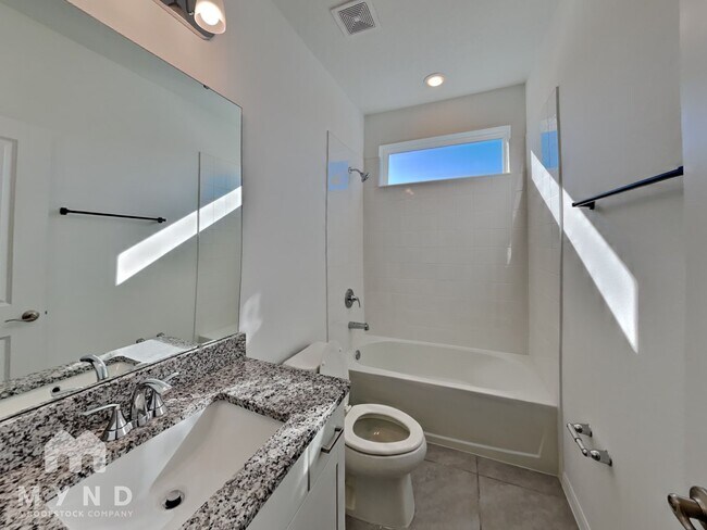 Building Photo - 792 MIDDLETON ST