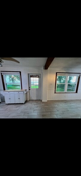 Building Photo - 2076 S Halifax Dr