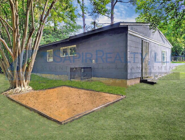 Building Photo - 4265 Elkan Ave