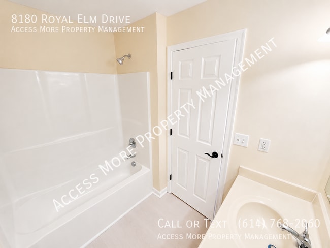 Building Photo - 8180 Royal Elm Dr