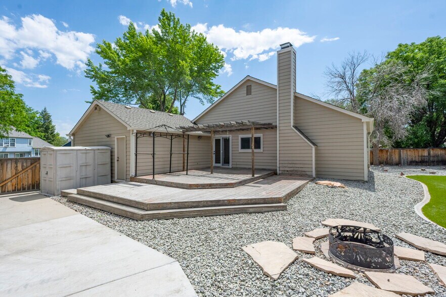 Building Photo - 12665 Grove Ct