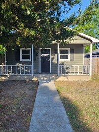 Building Photo - 3BR Home Near Downtown Wilmington – Recently Updated, Pet Friendly