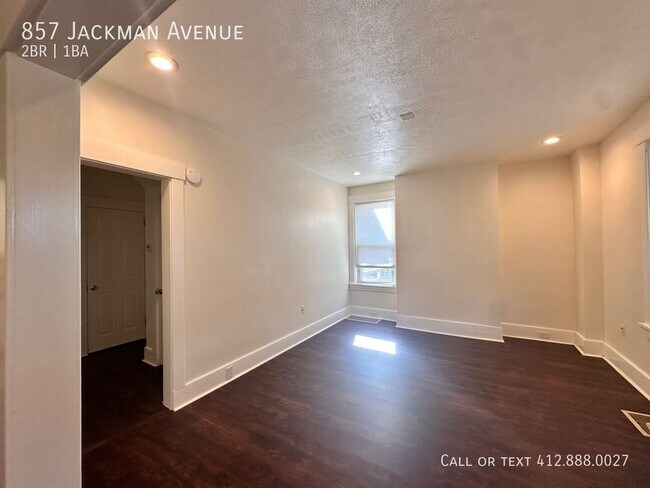Building Photo - 857 Jackman Ave