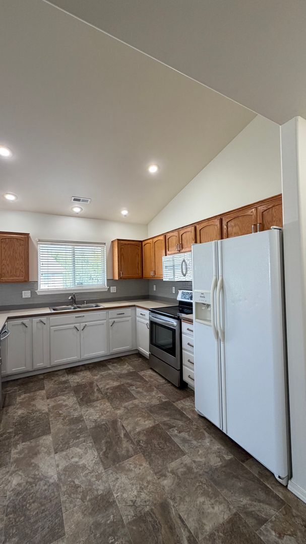 Building Photo - Kennewick Location on Quiet Cul-de-Sac! 3 bed, 2 ba