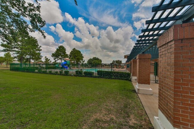 Building Photo - 18219 Gardens End Ln