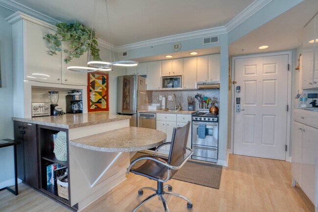 Building Photo - 8771 Estero Blvd