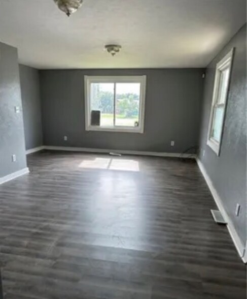 Building Photo - 209 Steadman St