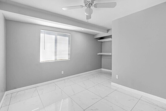 Building Photo - 5885 Picker St